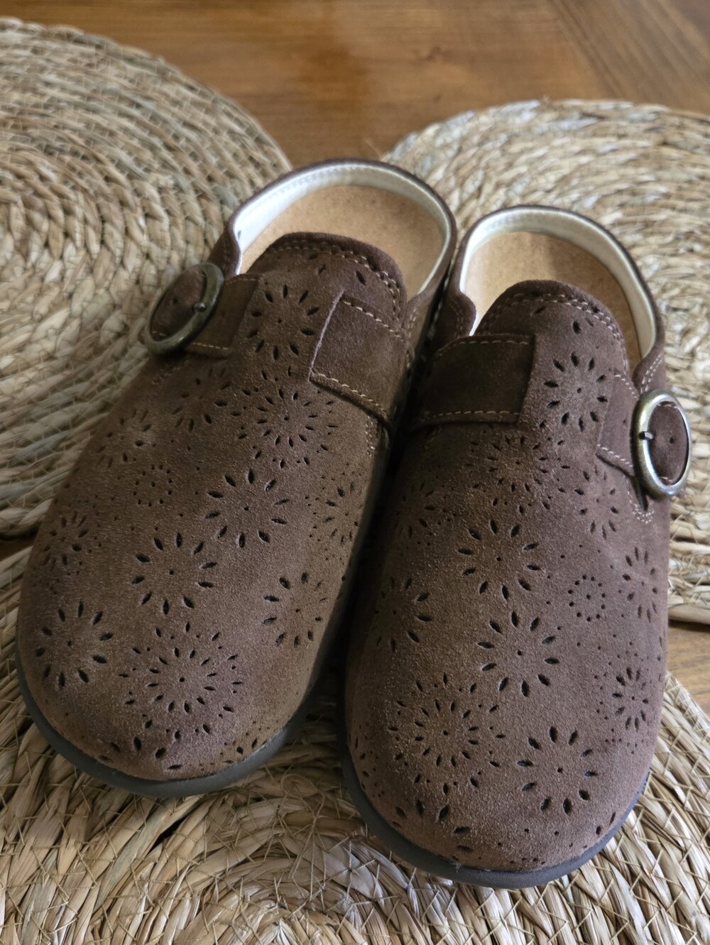 REVITALIGN Clogs